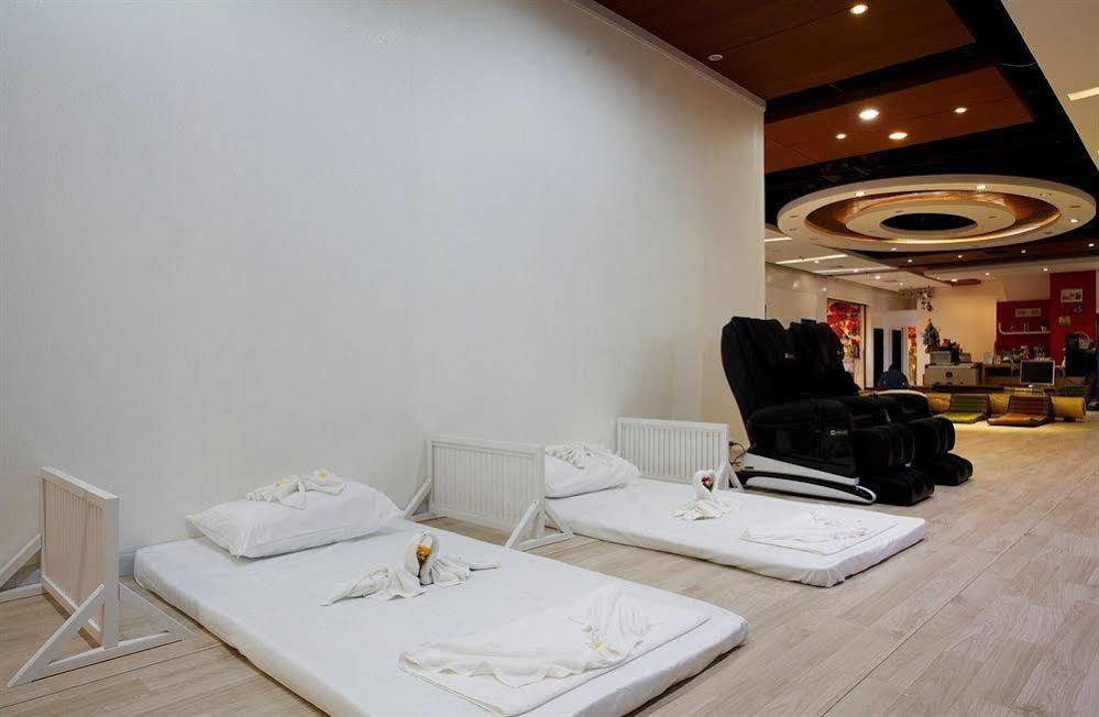 Capsule Hostel Patong المظهر الخارجي الصورة