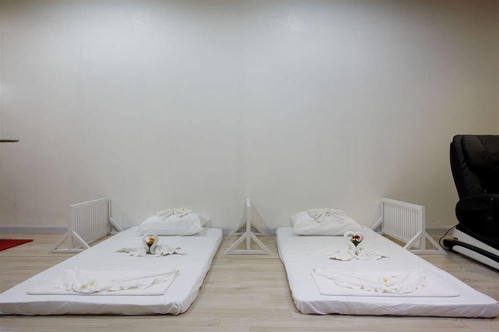Capsule Hostel Patong المظهر الخارجي الصورة