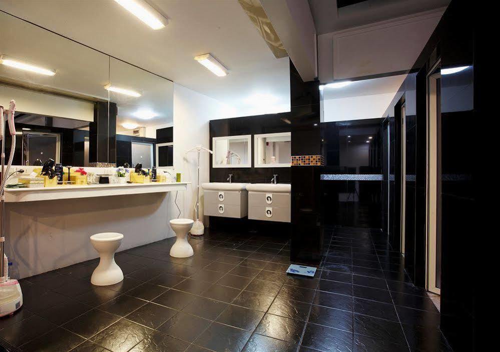 Capsule Hostel Patong المظهر الخارجي الصورة