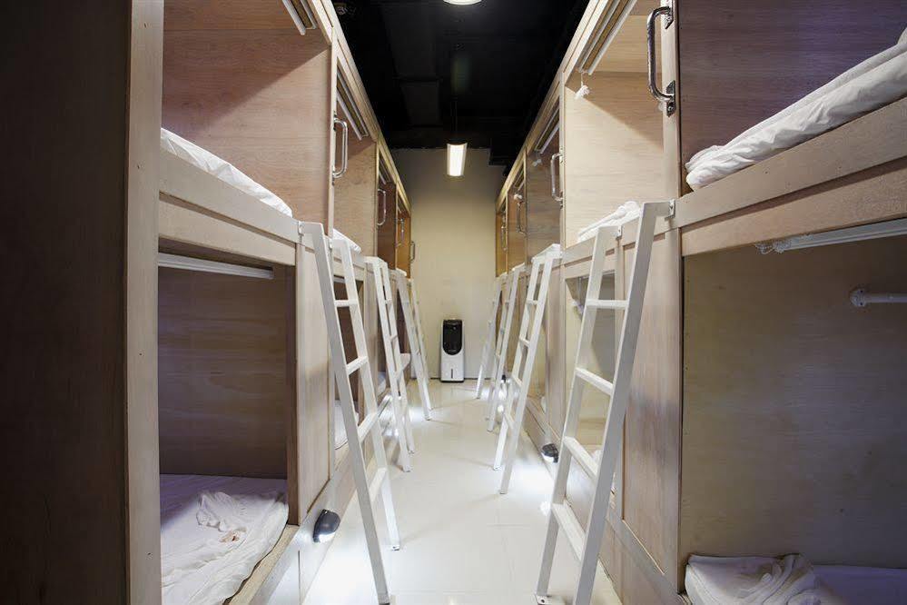 Capsule Hostel Patong المظهر الخارجي الصورة