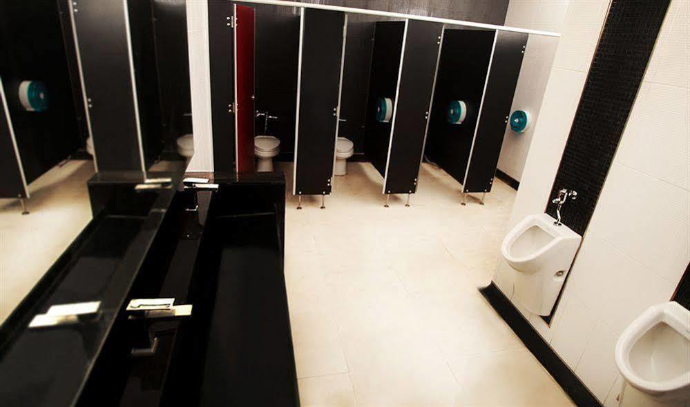 Capsule Hostel Patong المظهر الخارجي الصورة